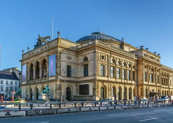 Penthouse W/rooftop Terrace In Latin Quarter شقة *