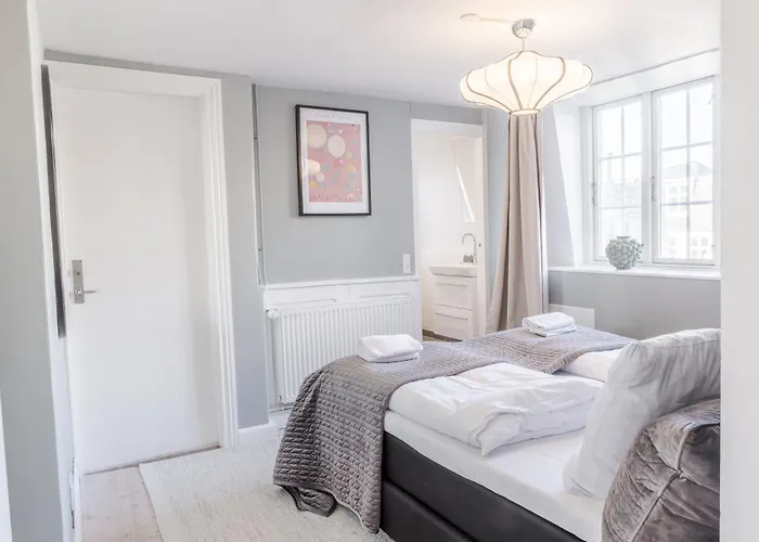 Penthouse W/rooftop Terrace In Latin Quarter København